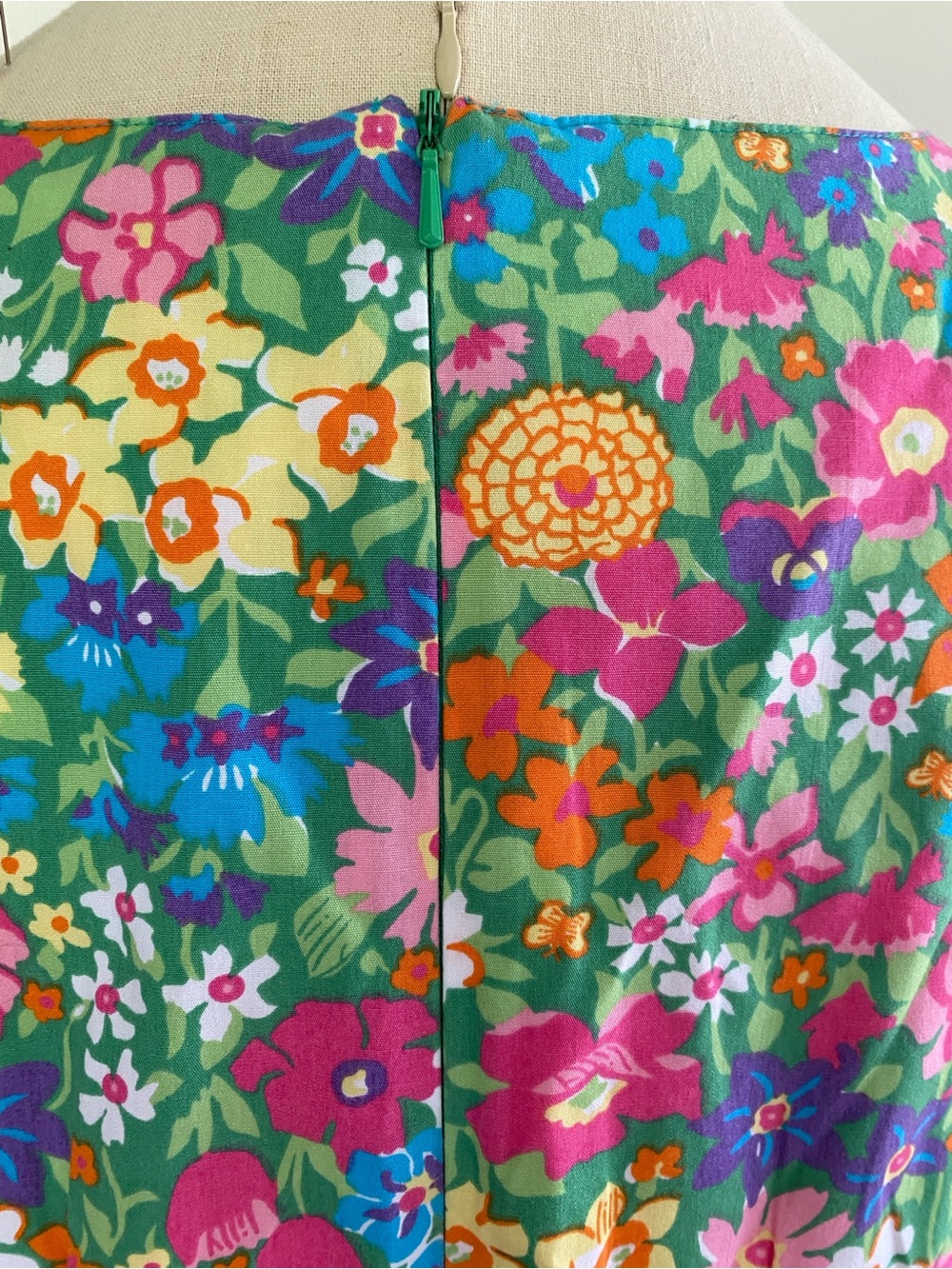 Vintage Lilly Pulitzer Bright Floral Mini Dress in Green, Pink & Blue Size 8 - Picture 3 of 9